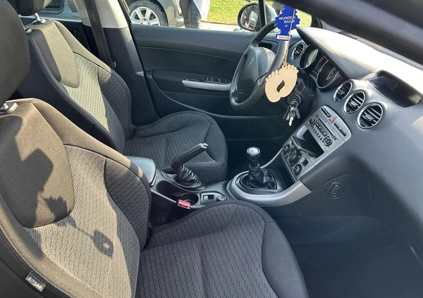 Peugeot 308 cena 13900 przebieg: 290000, rok produkcji 2010 z Włocławek małe 137